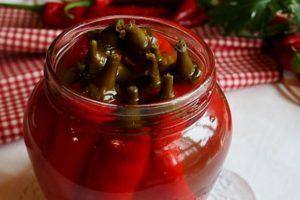 12 meilleures recettes de piments forts étape par étape pour l'hiver