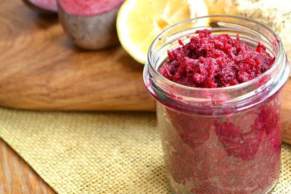 horseradish with beets and garlic