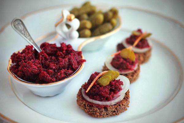 horseradish with beets