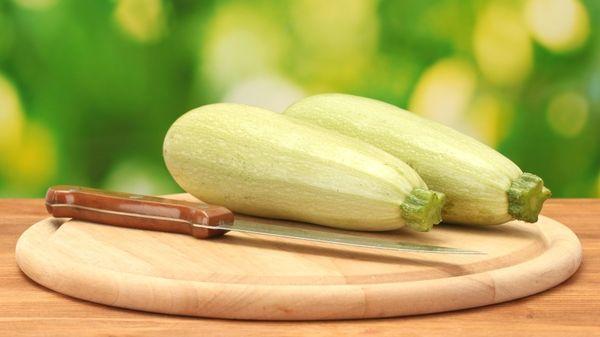 courgettes sur la planche