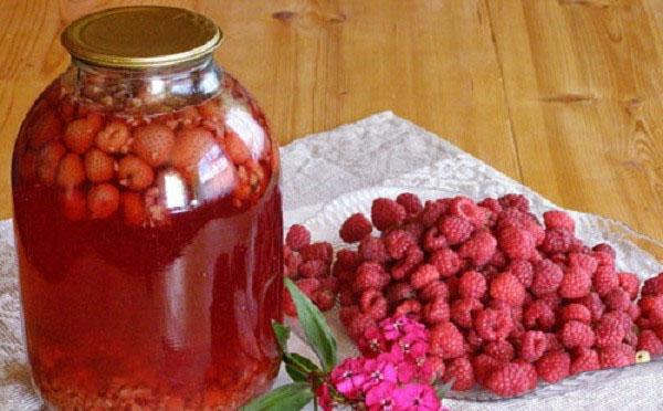 currants with raspberries