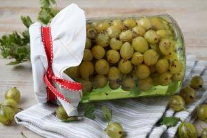 5 best recipes for harvesting pickled gooseberries for the winter