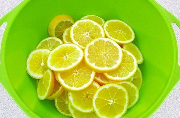 lemon slices