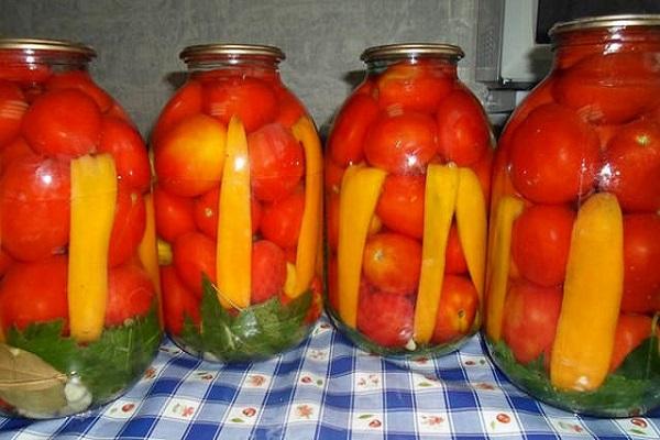 tomatoes with pepper