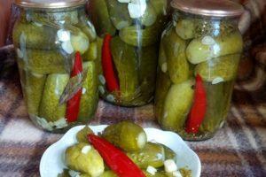 4 best step-by-step recipes for hot pickled cucumbers for the winter