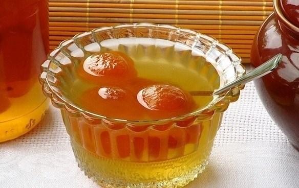 apricot in its own juice