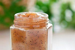 A simple recipe for making pear jam with poppy seeds for the winter