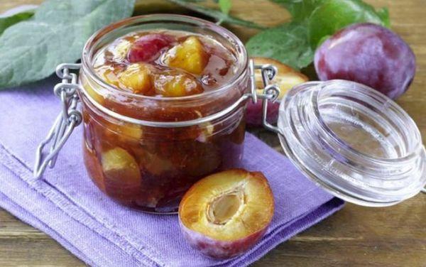 confiture dans un pot