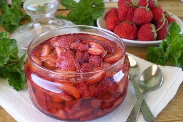 boiling from pieces of berries