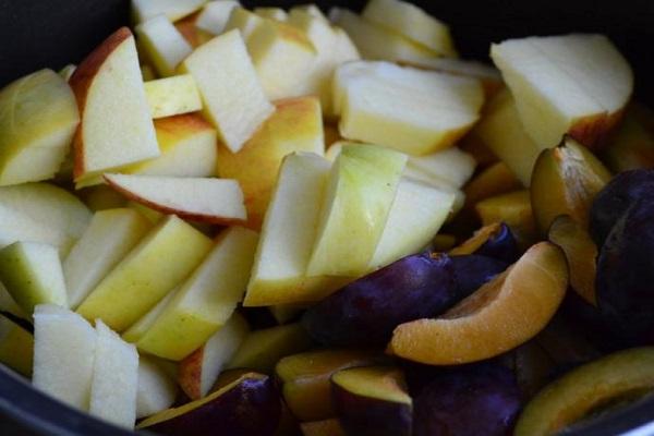 manzanas y ciruelas