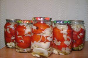 7 simple and quick recipes for pickling tomatoes and onions for the winter