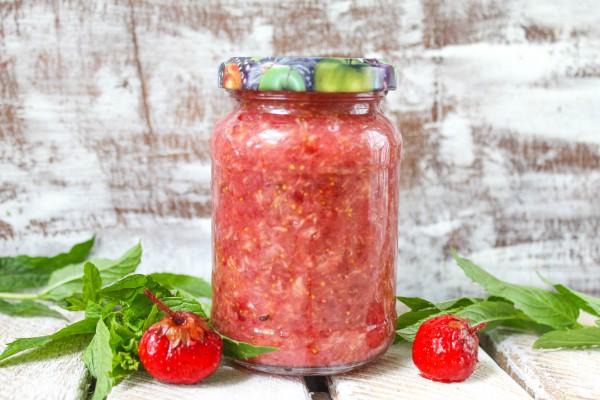 strawberries with sugar