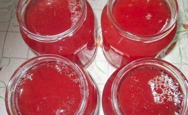 jelly with raspberries