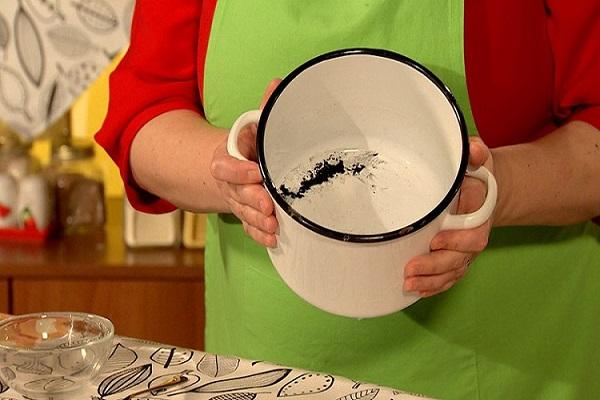 taches dans la casserole