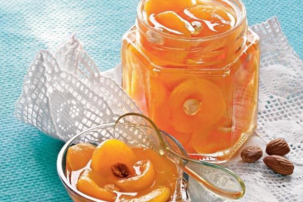 confiture de moelle et d'abricot pour l'hiver