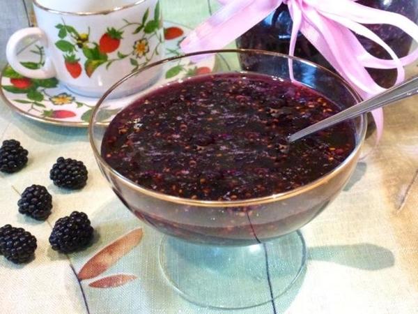 confiture de framboises noires crues