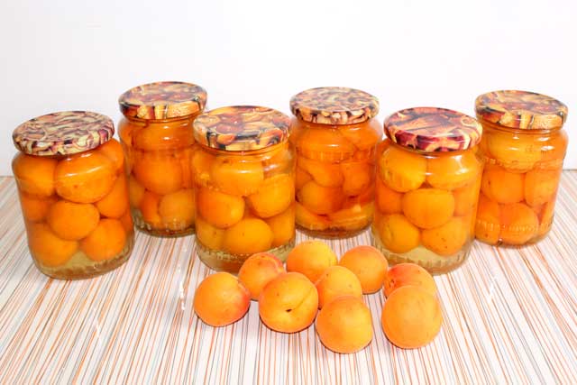 apricots in syrup