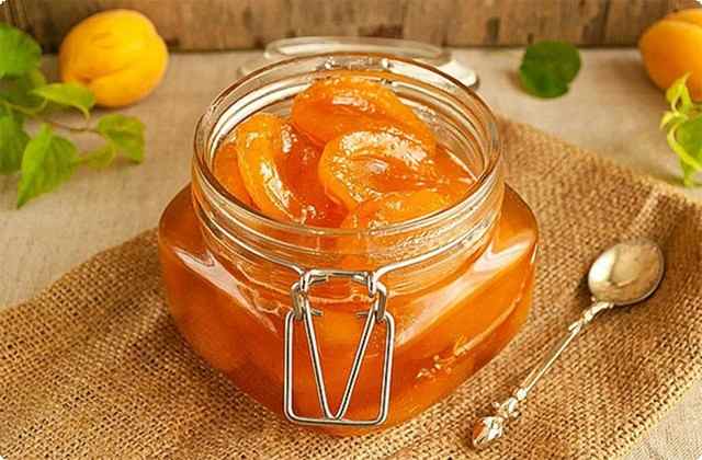 confiture épaisse pour l'hiver