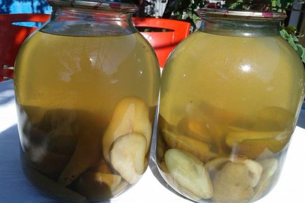 compote in jars