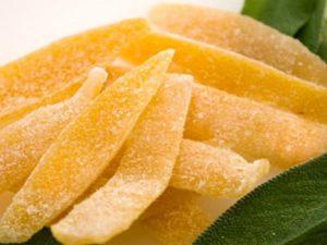 A step-by-step recipe on how to make delicious candied fruits from lemon peels at home