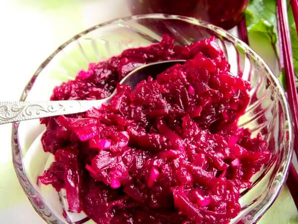 Beetroot and garlic caviar