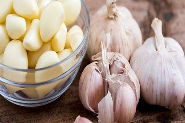 Garlic in oil for the winter