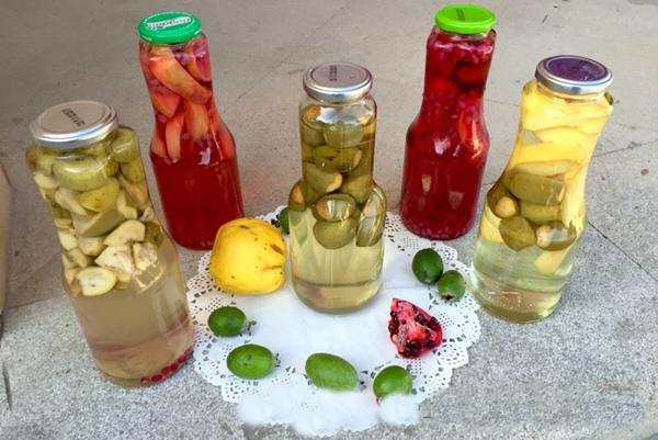 pomegranate compote with feijoa