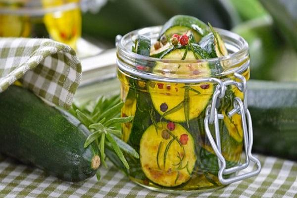 pickled zucchini