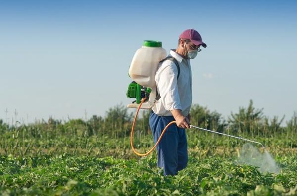 Haut de gomme d'herbicide