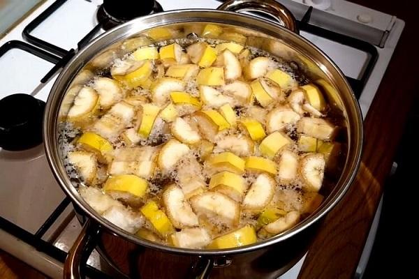 casserole avec de la nourriture