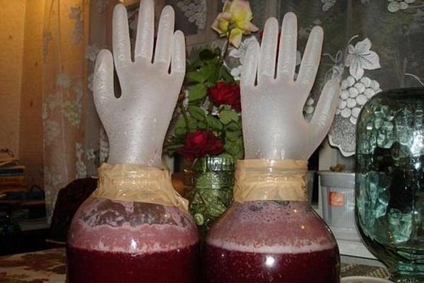 latex gloves