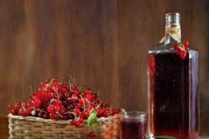 TOP 2 des recettes pour faire du vin à partir de framboises et de cassis à la maison