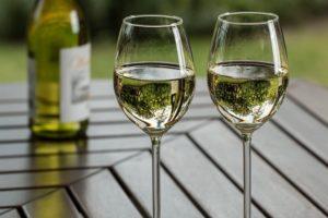 4 jednostavna domaća recepta za vino od zelenog grožđa