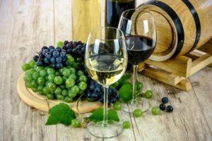 How to make dry wine at home, the best recipes