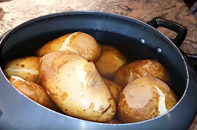 boiled potatoes